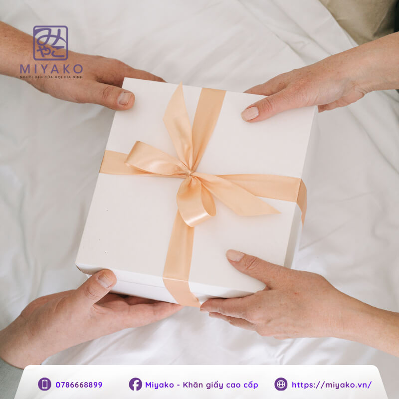 Gợi ý quà tặng ngày quốc tế phụ nữ  tinh tế và ý nghĩa nhất năm 2026.jpg