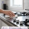 lau mặt bếp ga sạch dầu mỡ bằng khăn giấy.jpg