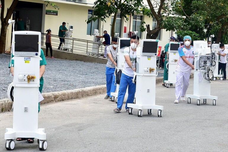 Các bệnh viện ‘sợ’ mua sắm trang thiết bị y tế