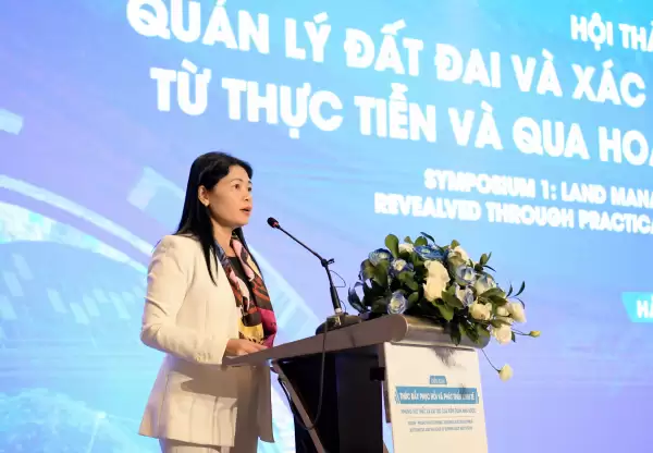 Ph&oacute; Tổng kiểm to&aacute;n Nh&agrave; nước H&agrave; Thị Mỹ Dung ph&aacute;t biểu.